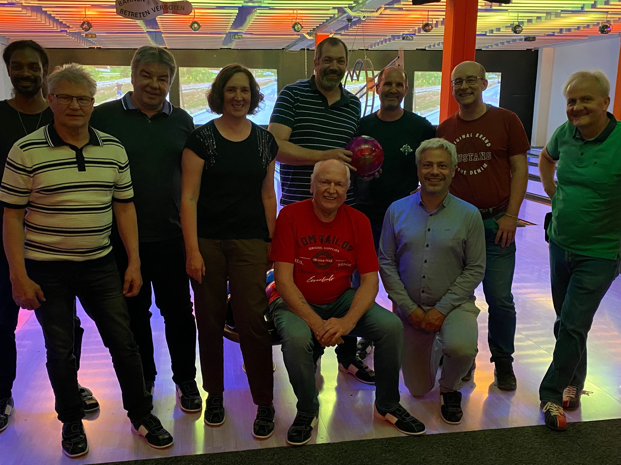 Mehr über den Artikel erfahren Bowlingabend